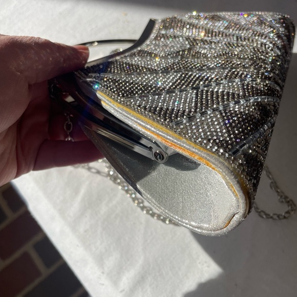 Art Deco Style Elegant Silver Clutch Bag - Picture 6 of 9